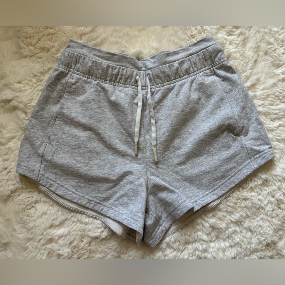 Lululemon Inner Glow High-Rise Short 3”, Heathered Core Ultra Light Grey, 4